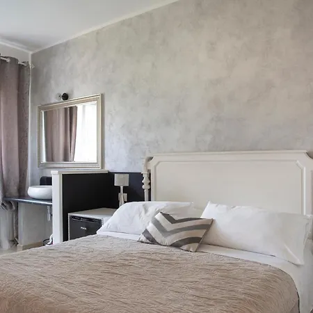 Il Gioiello 4* مارينا دي بييتراسانْت