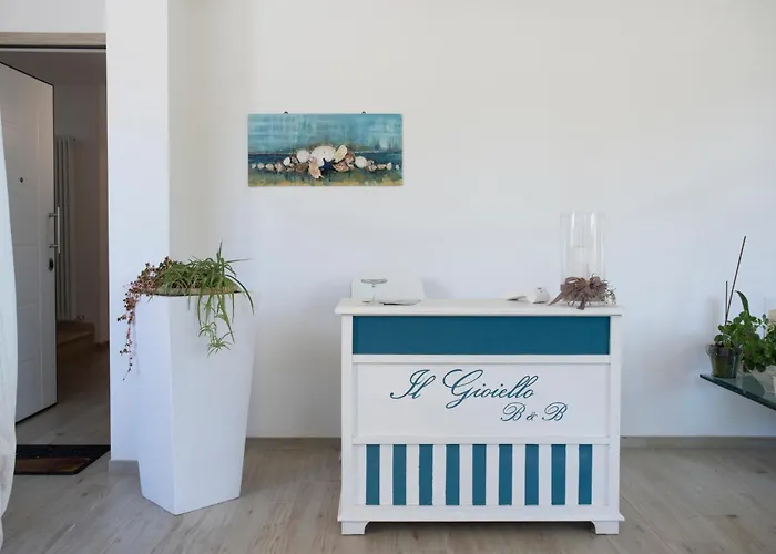 Il Gioiello مارينا دي بييتراسانْت