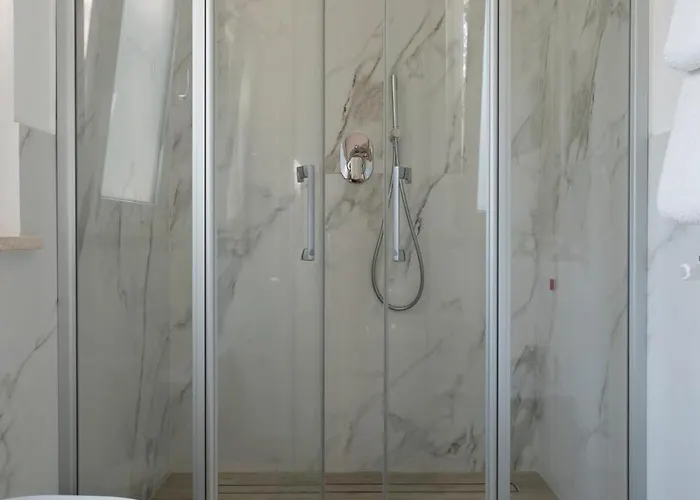 فندق مبيت وإفطار Il Gioiello مارينا دي بييتراسانْت